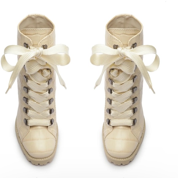 🎁 Giftable 🎁 SCHUTZ Zhara Crocodile-Embossed Leather Bootie - Picture 5 of 9